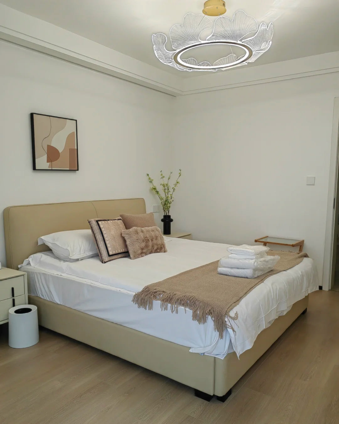 Modern Lotus Leaf LED Chandelier – LM1066 - Lumora