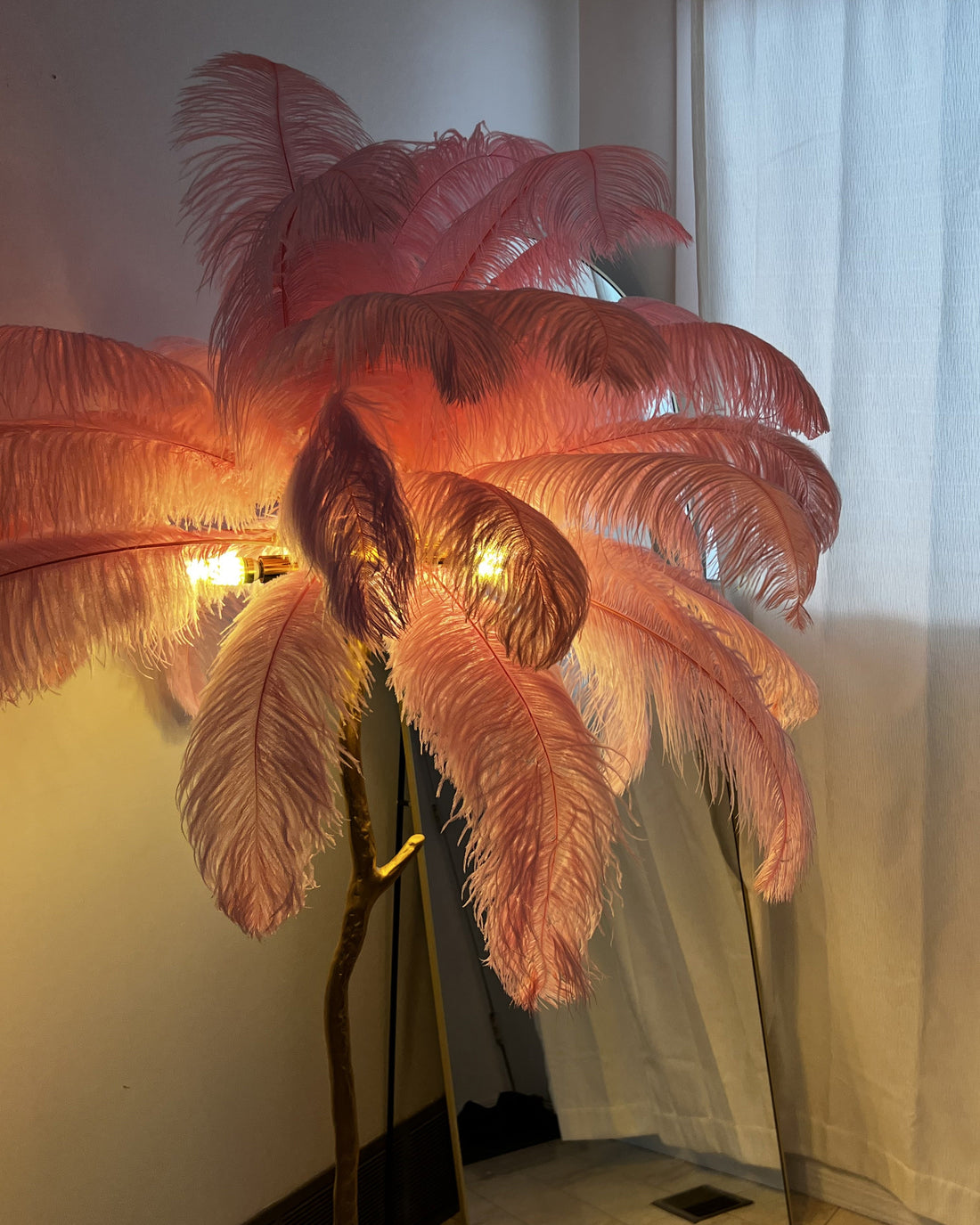 Ostrich Feather Luxury Floor Lamp - LM1016 - Lumora