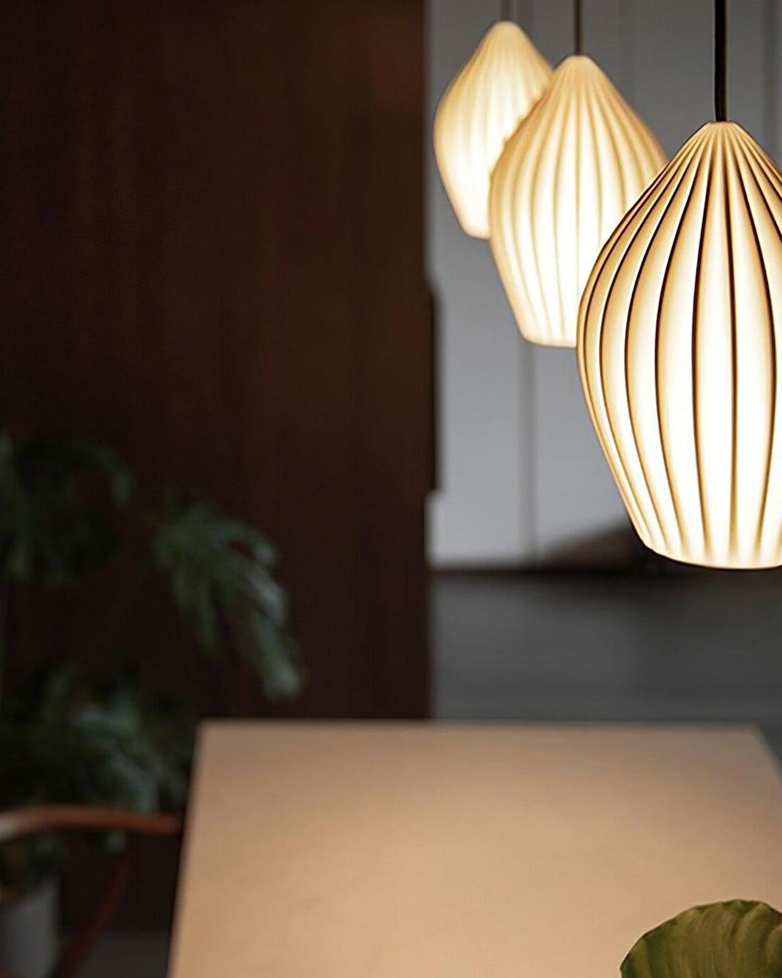 Aurora Luxe Ribbed Ceramic Pendant Light - LM1084 - Lumora