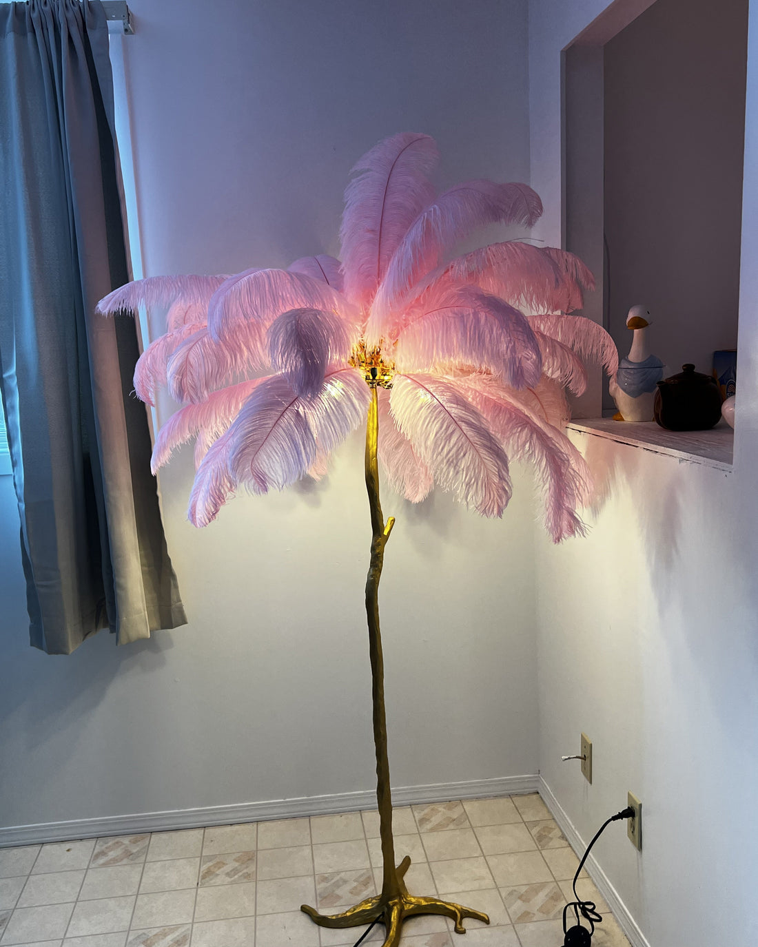 Ostrich Feather Luxury Floor Lamp - LM1016 - Lumora