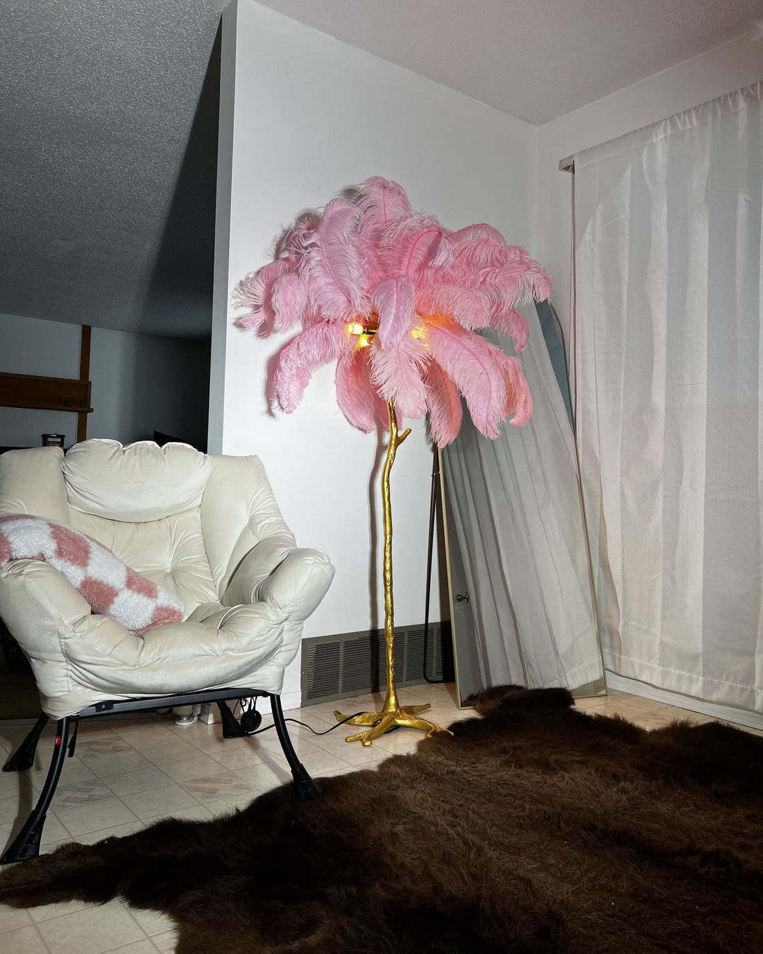 Ostrich Feather Luxury Floor Lamp - LM1016 - Lumora