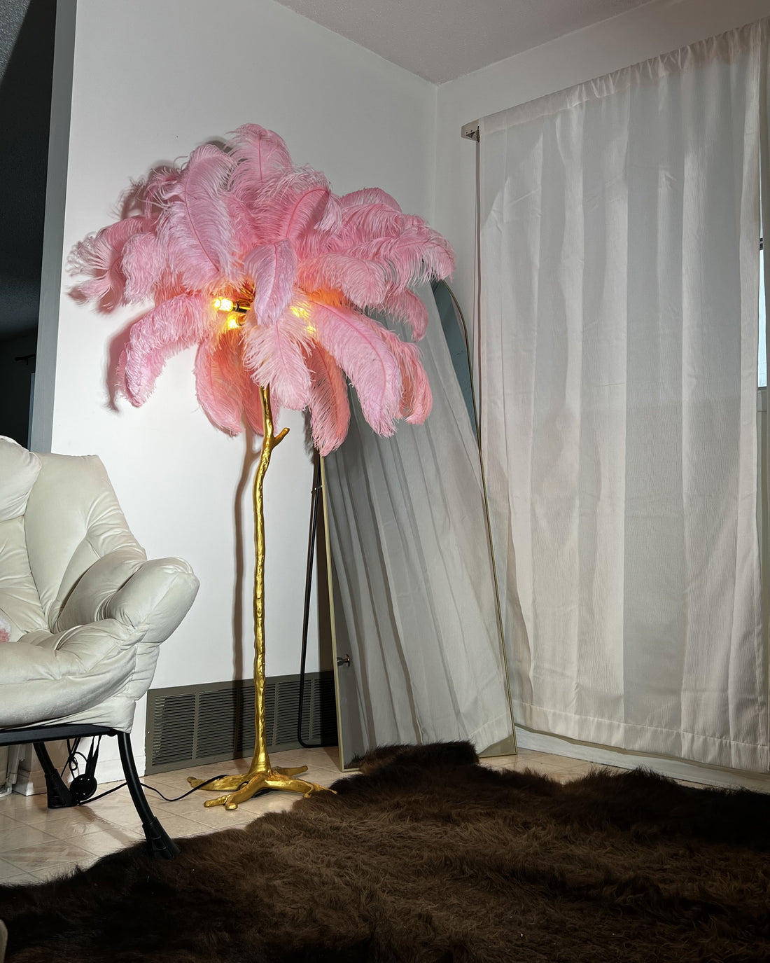 Ostrich Feather Luxury Floor Lamp - LM1016 - Lumora