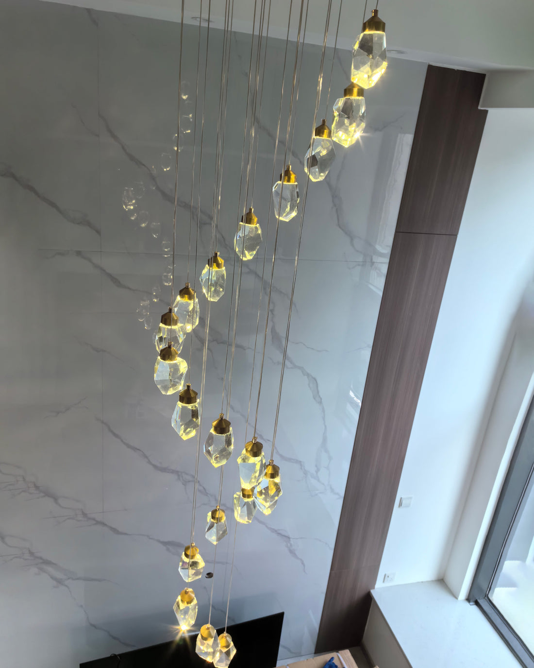 Cascading Crystal Pendant Chandelier-LM1040 - Lumora